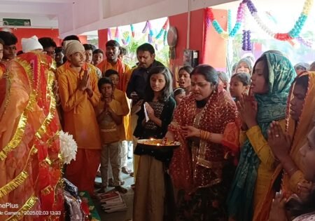 Solitaire Educational Academy Celebrates Saraswati Puja with Devotion and Enthusiasm